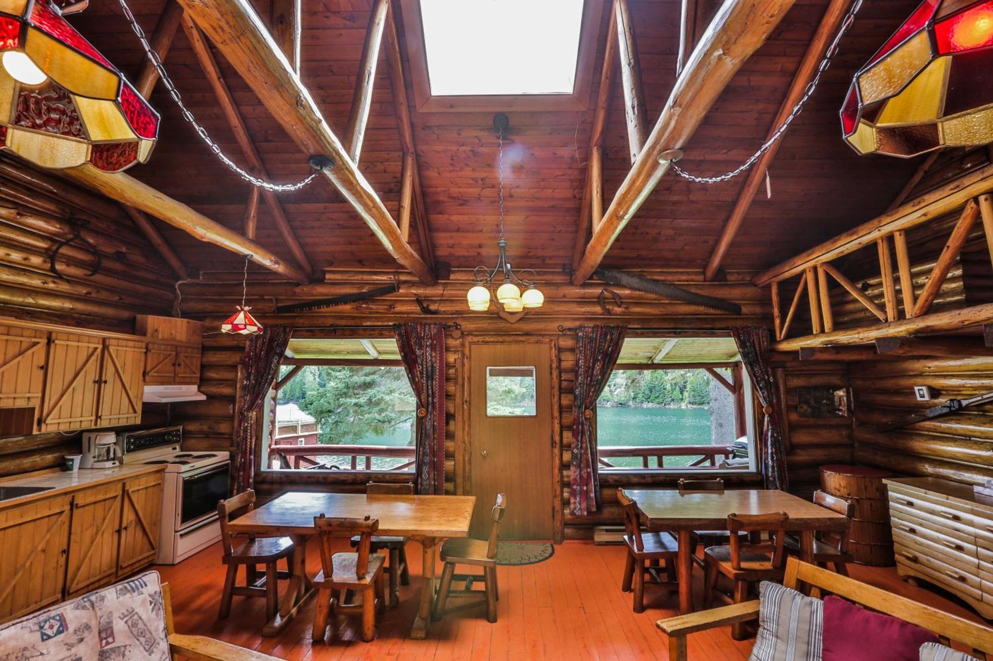 Kan-à-Mouche Pourvoirie Auberge et Chalets Saint-Michel Zimmer foto