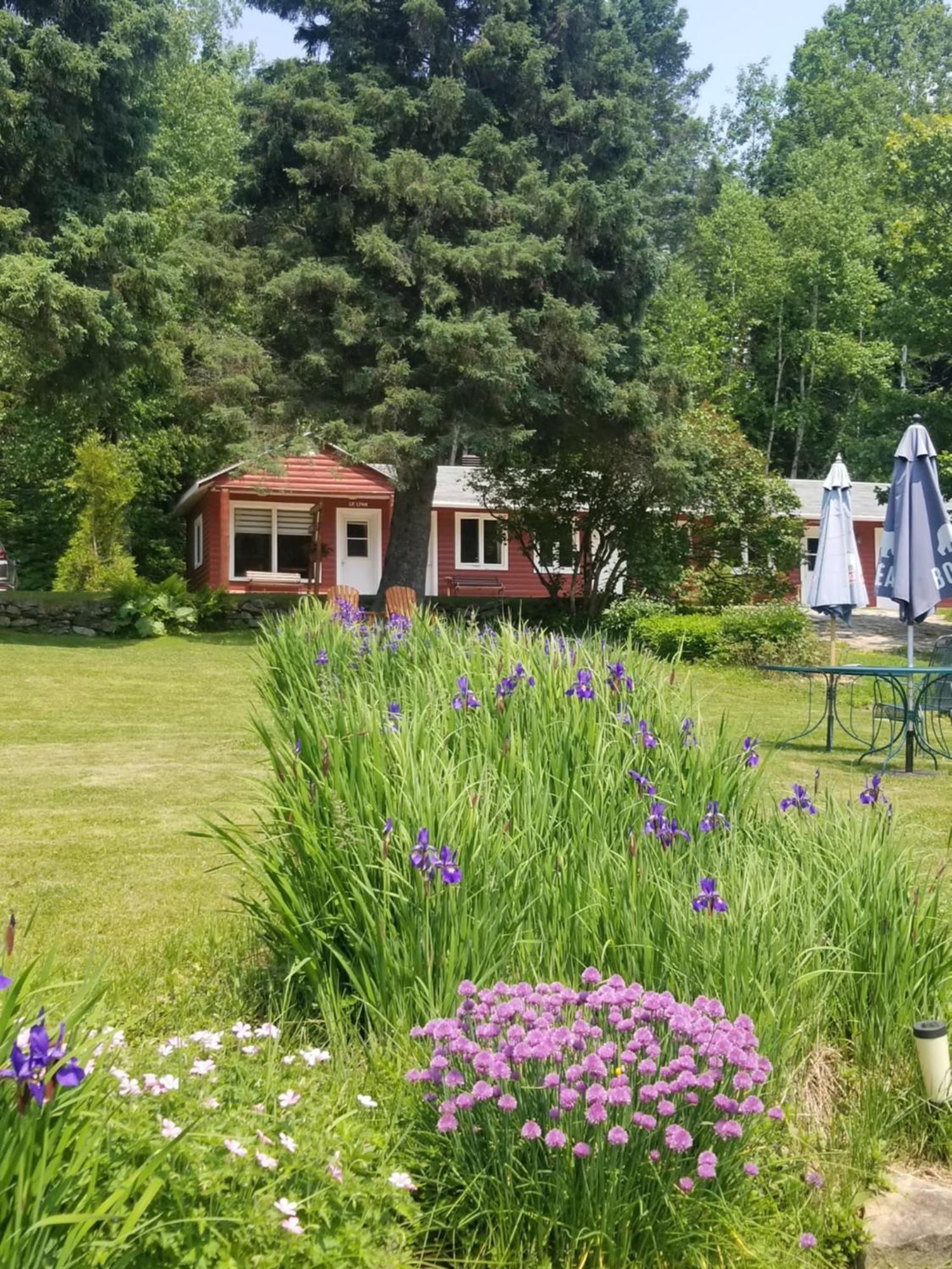 Kan-à-Mouche Pourvoirie Auberge et Chalets Saint-Michel Zimmer foto