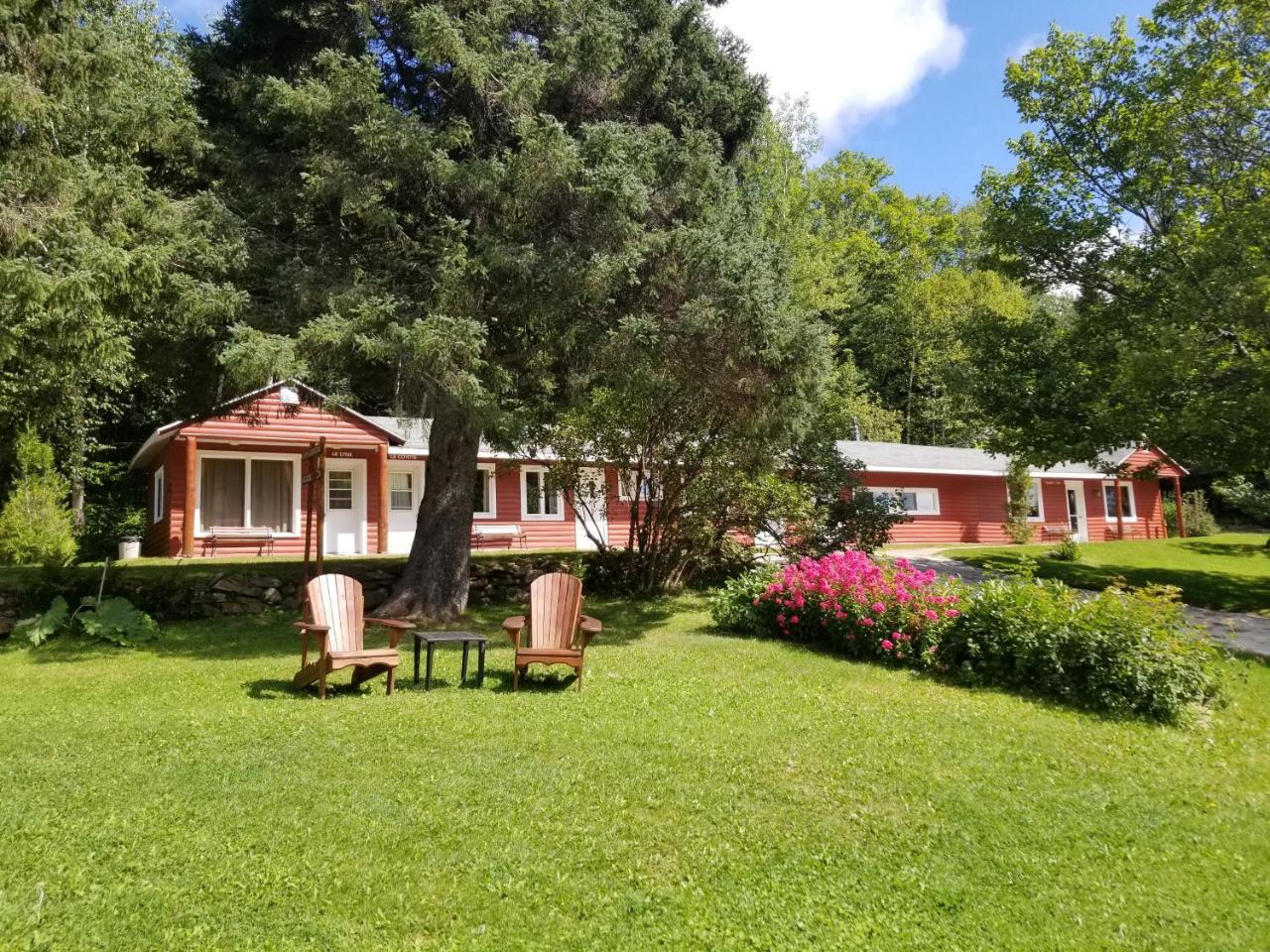 Kan-à-Mouche Pourvoirie Auberge et Chalets Saint-Michel Exterior foto